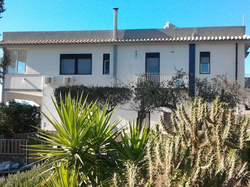 B&B Maison Blanche Caltagirone Bagian luar foto