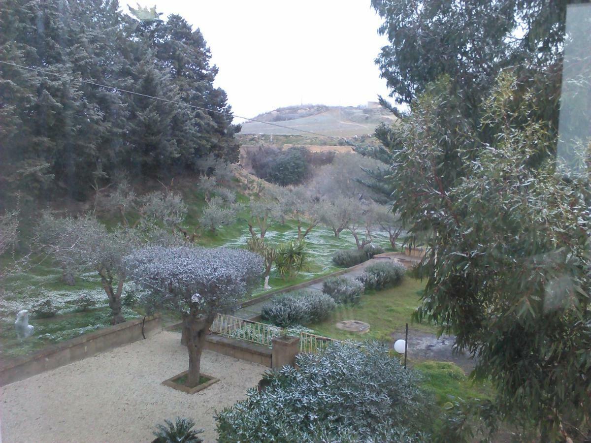 B&B Maison Blanche Caltagirone Bagian luar foto