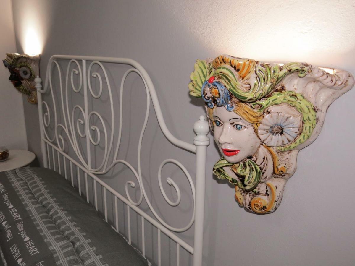 B&B Maison Blanche Caltagirone Bagian luar foto