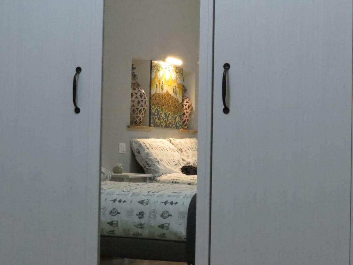 B&B Maison Blanche Caltagirone Bagian luar foto