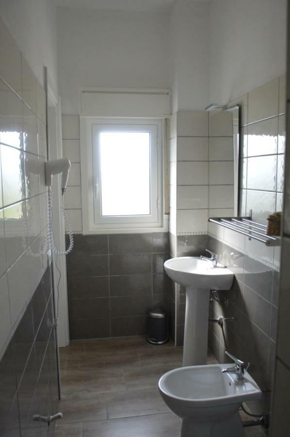 B&B Maison Blanche Caltagirone Bagian luar foto